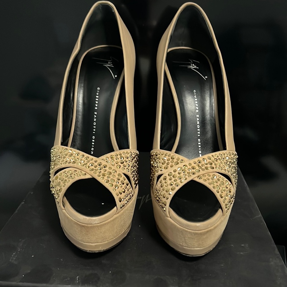 Giuseppe Zanotti heels! Lots of life left